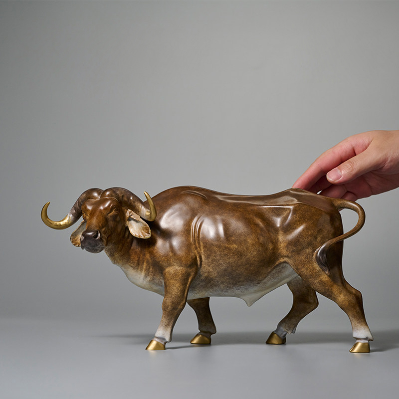 Two-Piece Brass Buffalo Sculpture Set Handcrafted Copper Ox Figurines Home Decoration Gift - Image 2