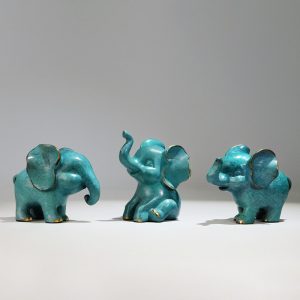 Set of 3 Cute Brass Baby Elephant Statues Handcrafted Brass Elephant Ornaments for Home Decor