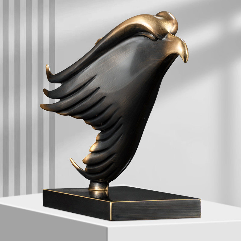 Brass Eagle Head Sculpture Abstract Flying Hawk Head Statue Metal Eagle Ornament for Office Desktop Decor Business Gift - Image 4